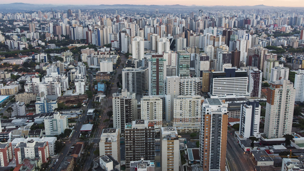 Curitiba sedia o maior congresso de administração de condomínios do Paraná